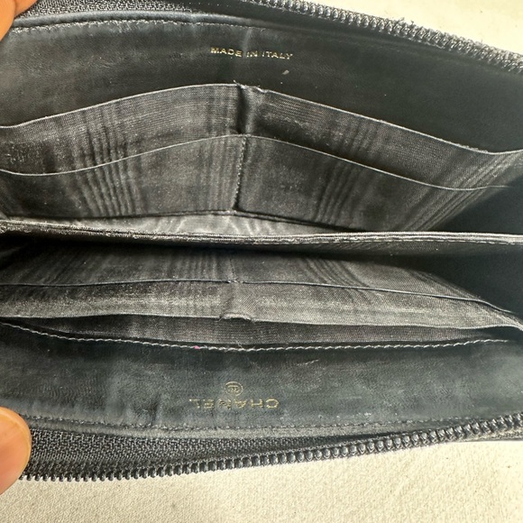Chanel Zippy Wallet - Picture 8 of 10